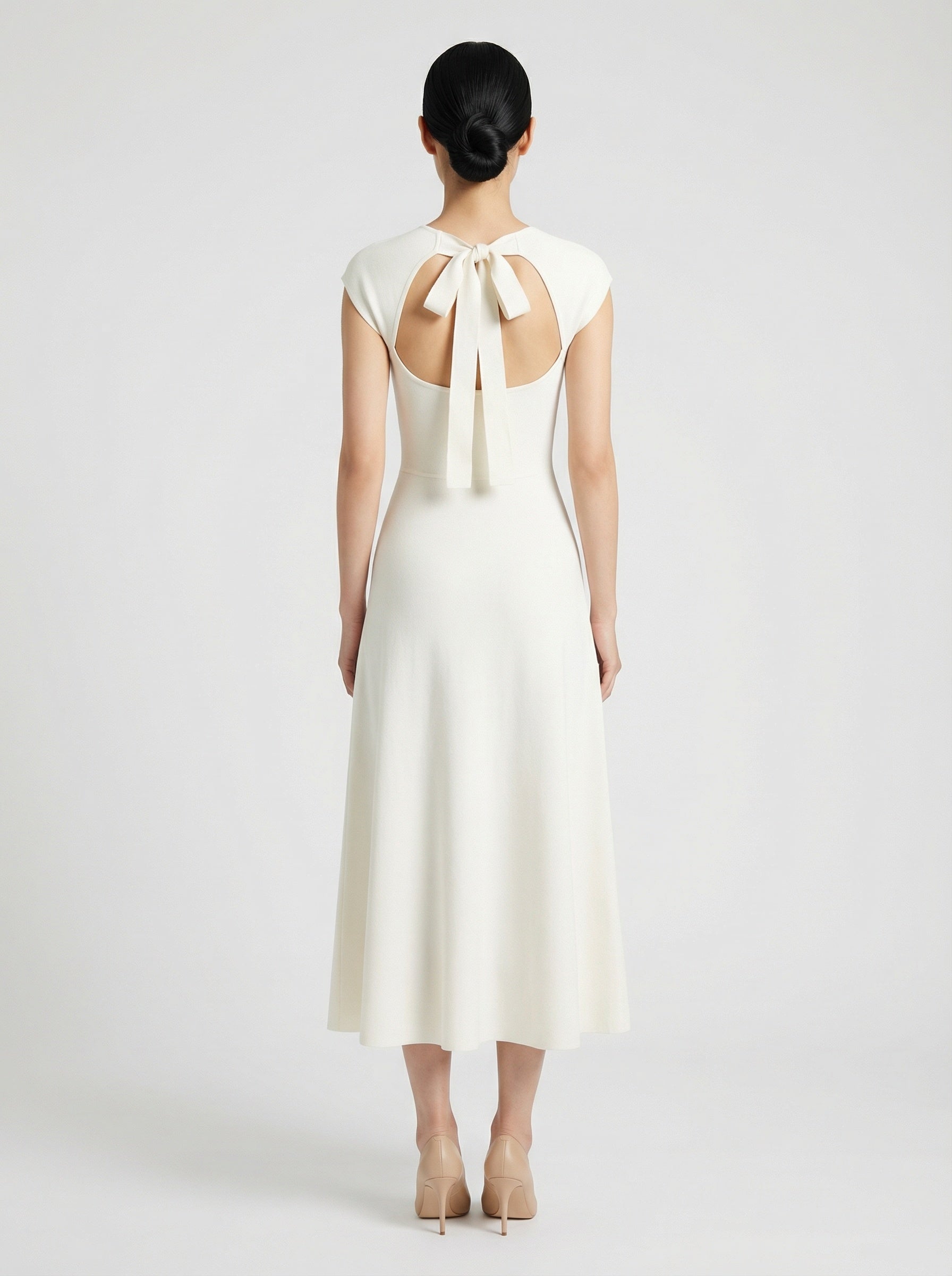 Margaux 100% Cashmere Open Back Dress-Beige – STAËL STUDIO